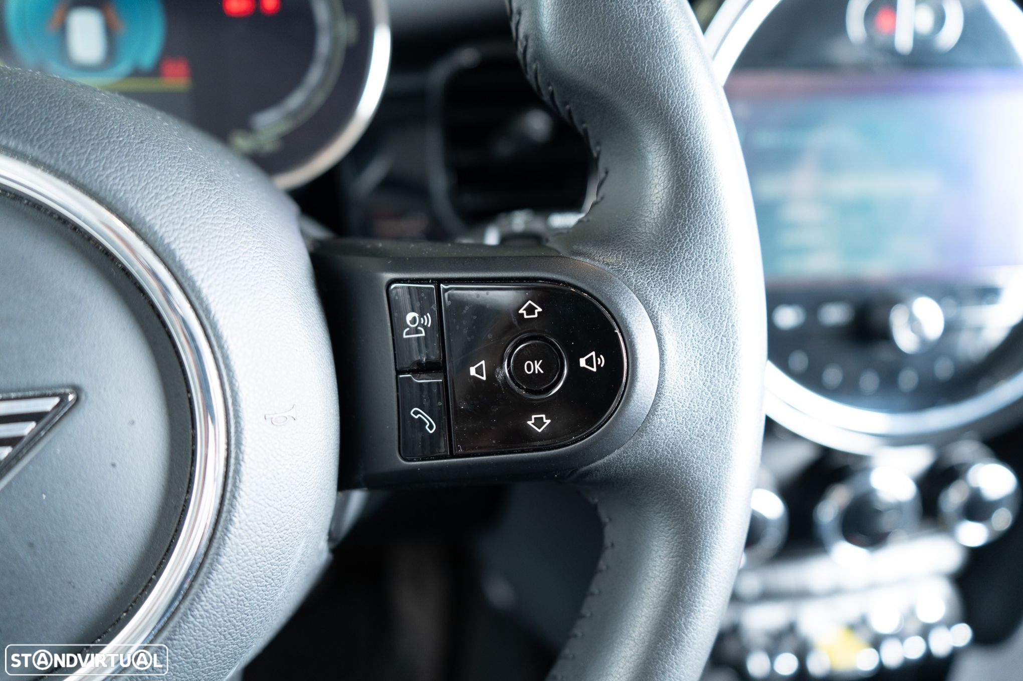 MINI 3 Portas Cooper SE Premium Essential - 23