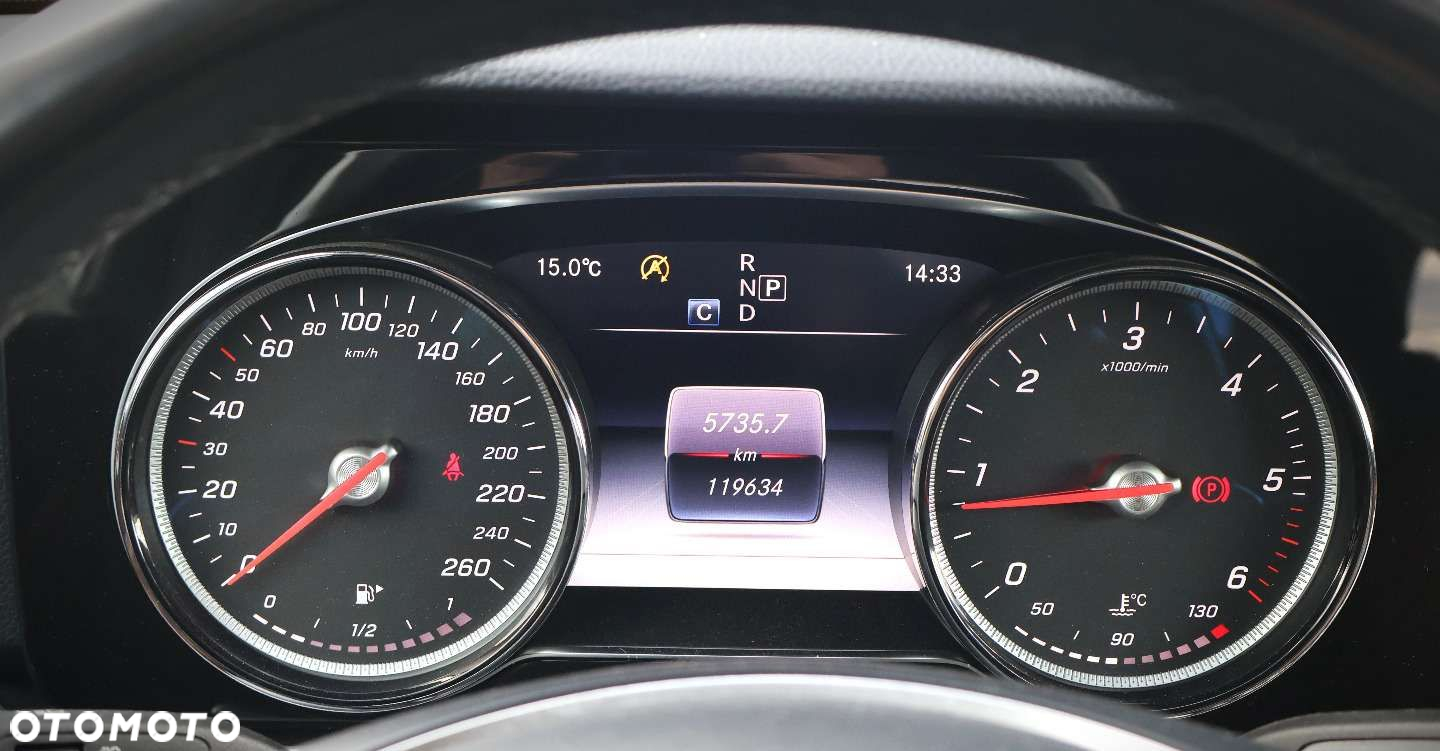 Mercedes-Benz Klasa E - 19