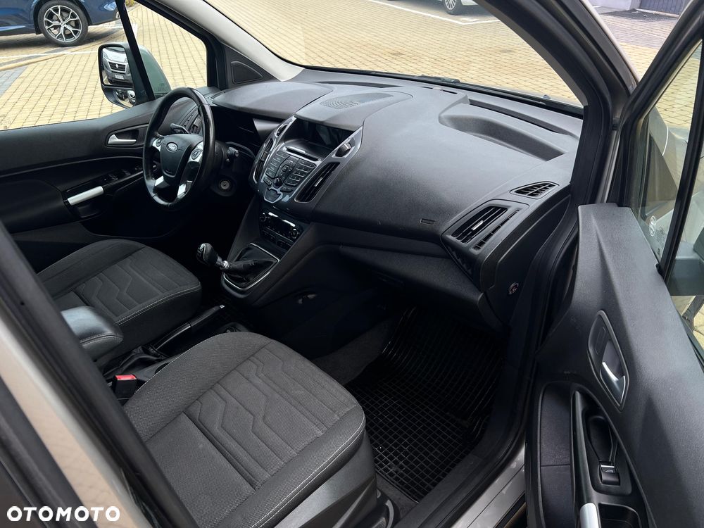 Ford Tourneo Connect - 33