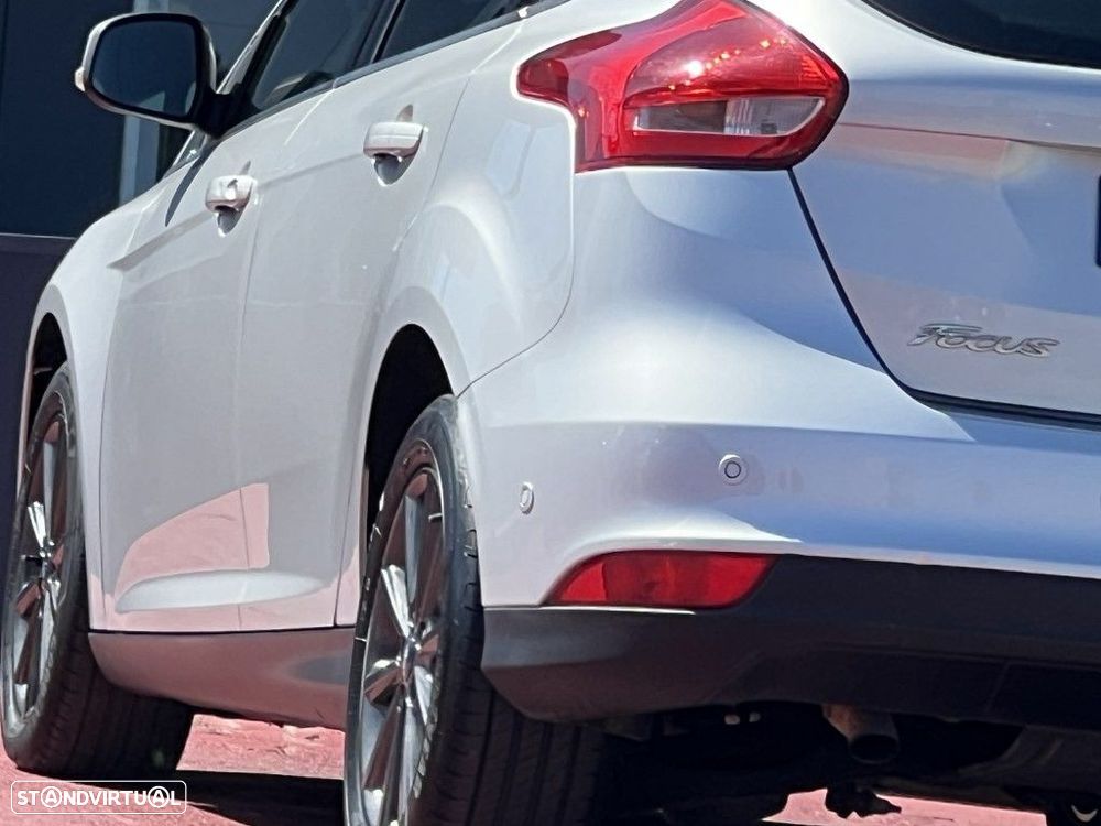 Ford Focus - 21