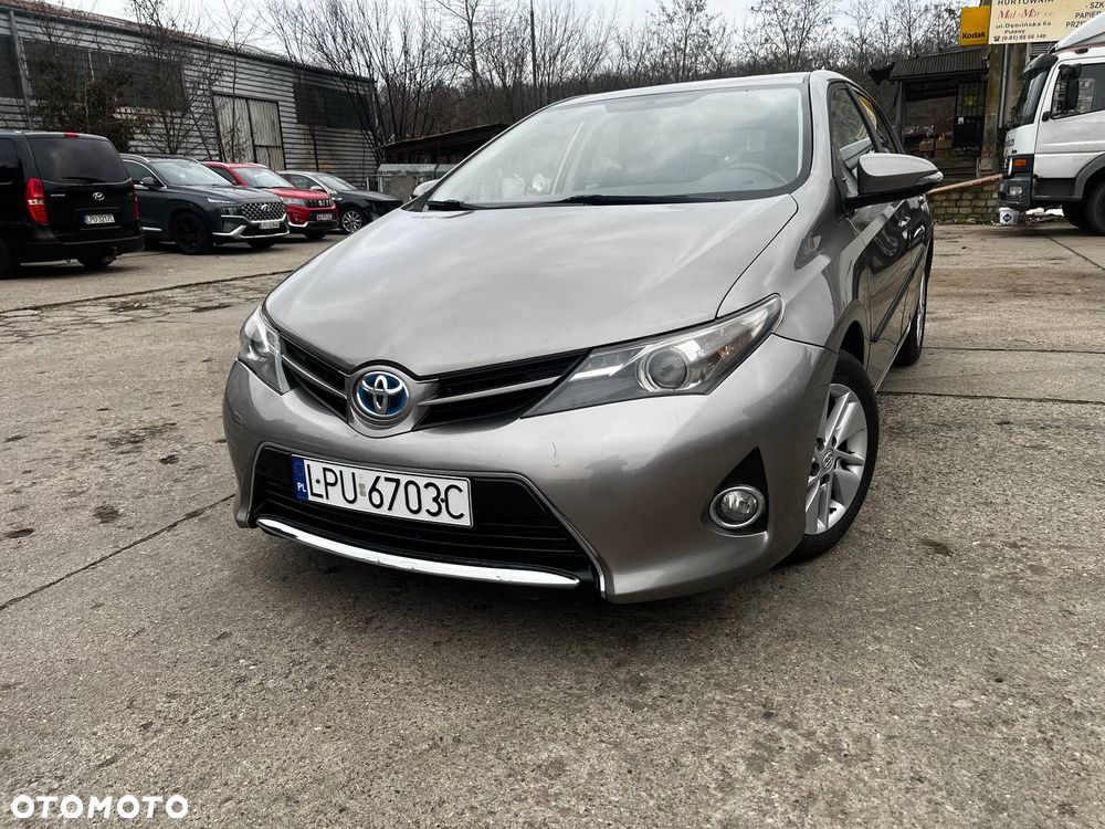 Toyota Auris - 1