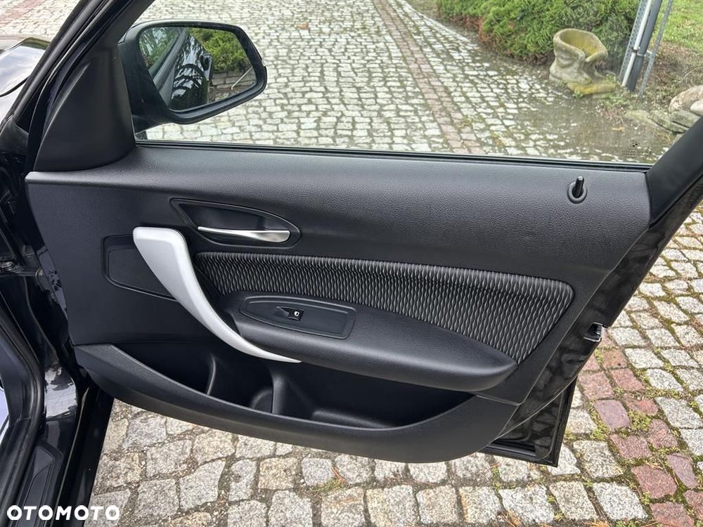 BMW Seria 1 116i - 36