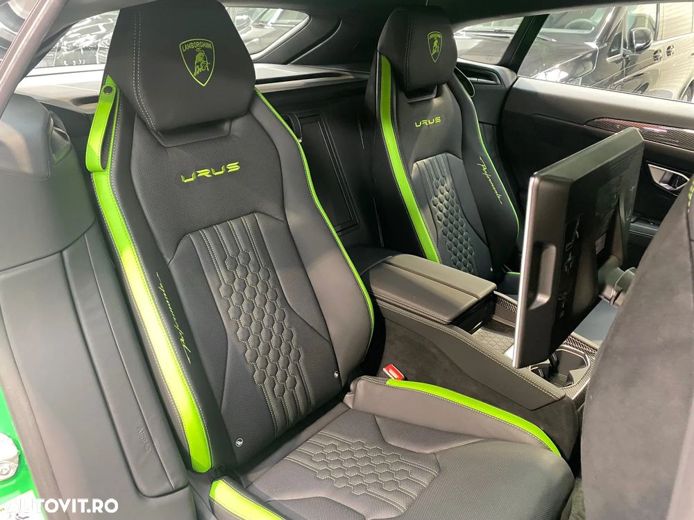 Lamborghini URUS - 18
