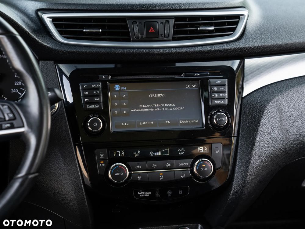 Nissan Qashqai 1.6 DIG-T N-Connecta - 36