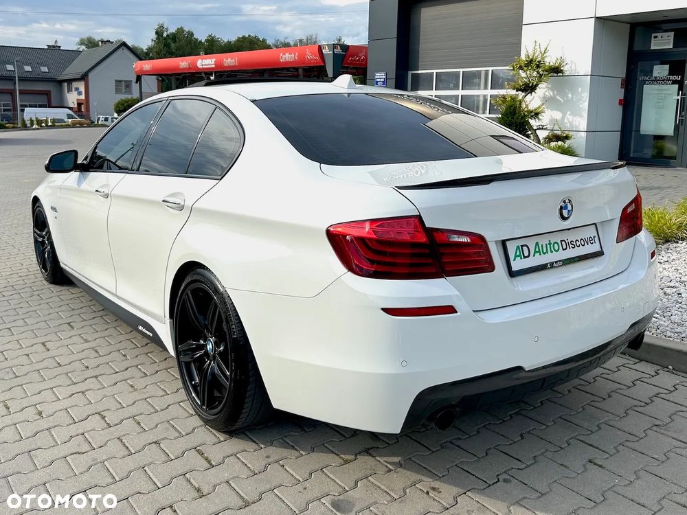 BMW Seria 5 535i Sport-Aut - 38
