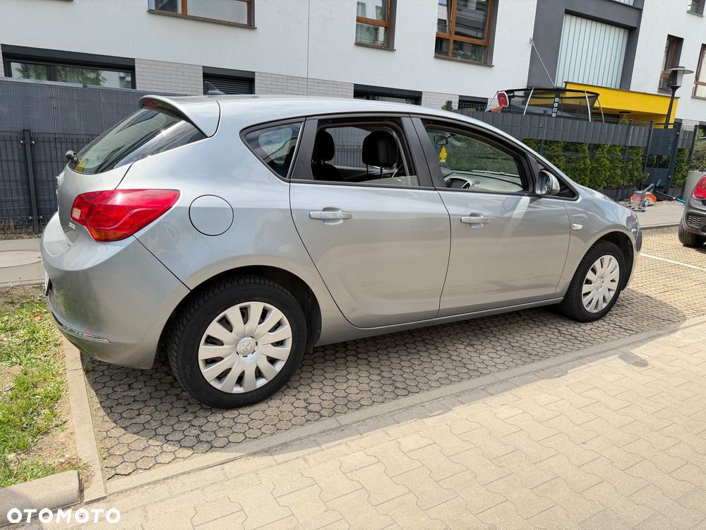 Opel Astra 1.7 CDTI Cosmo - 7
