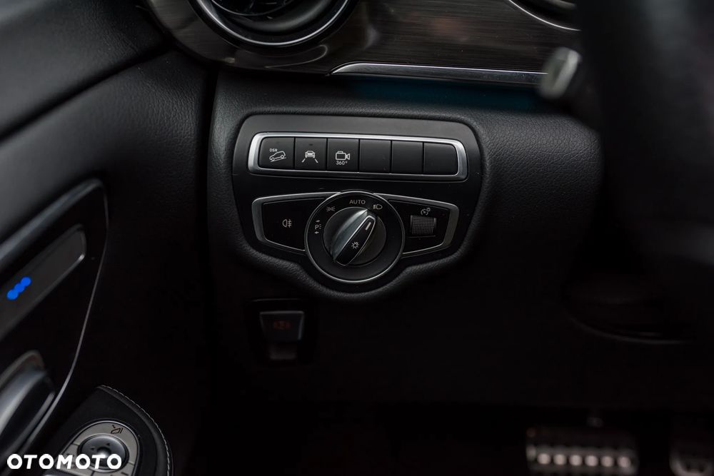 Mercedes-Benz Klasa V 300 d 9G-Tronic Exclusive (d³ugi) - 39