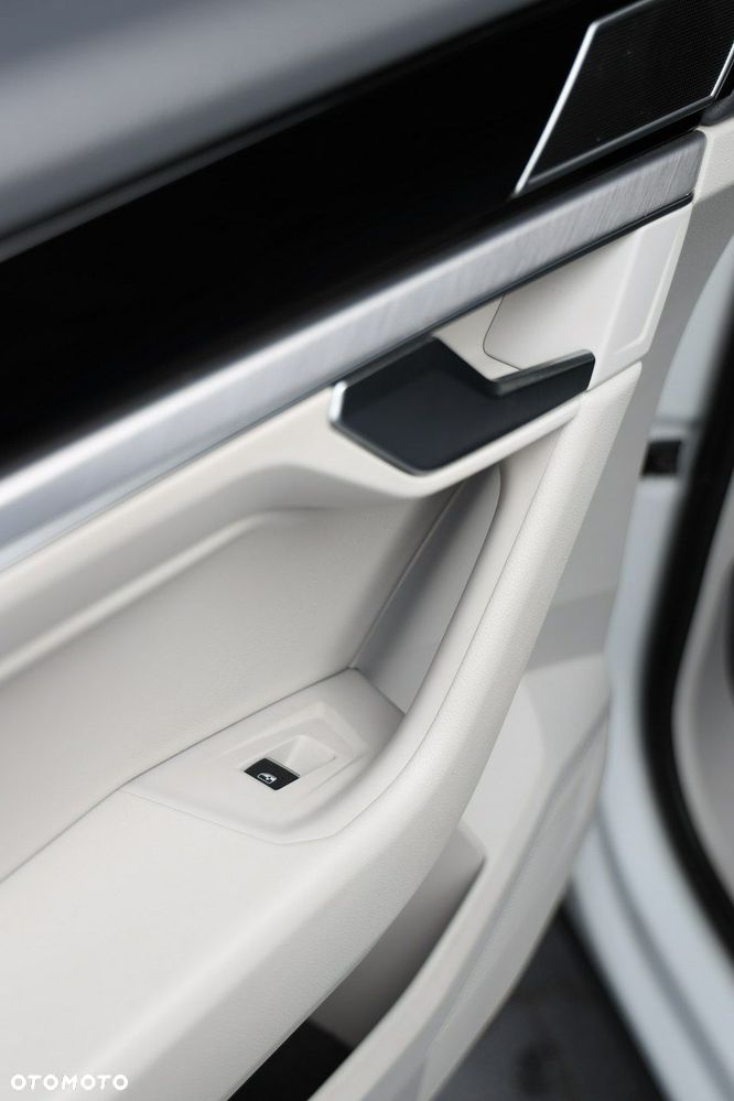 Volkswagen Touareg - 27