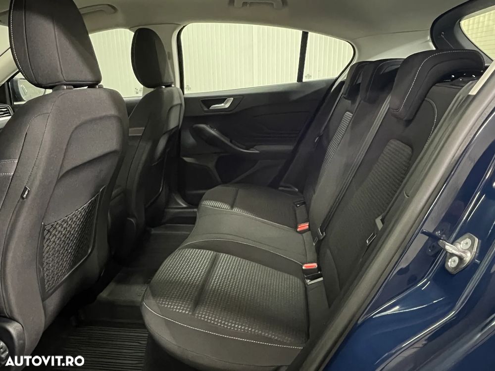 Ford Focus 1.5 EcoBlue Connected - 12