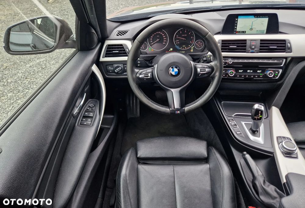 BMW Seria 3 318d M Sport - 24