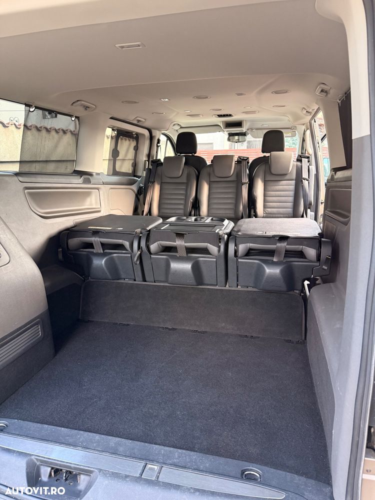 Ford Tourneo Custom - 21