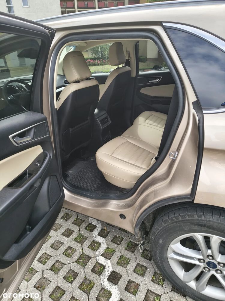 Ford Edge - 10