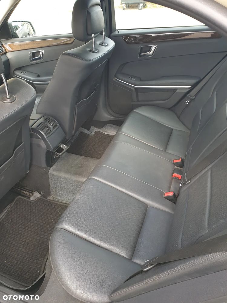 Mercedes-Benz Klasa E 200 CDI DPF BlueEFFICIENCY Automatik - 9