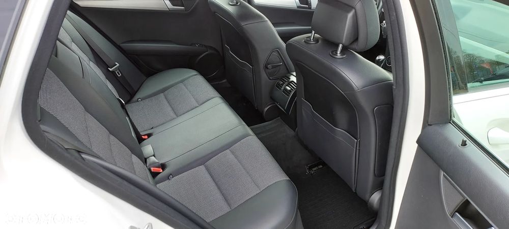 Mercedes-Benz Klasa C - 39