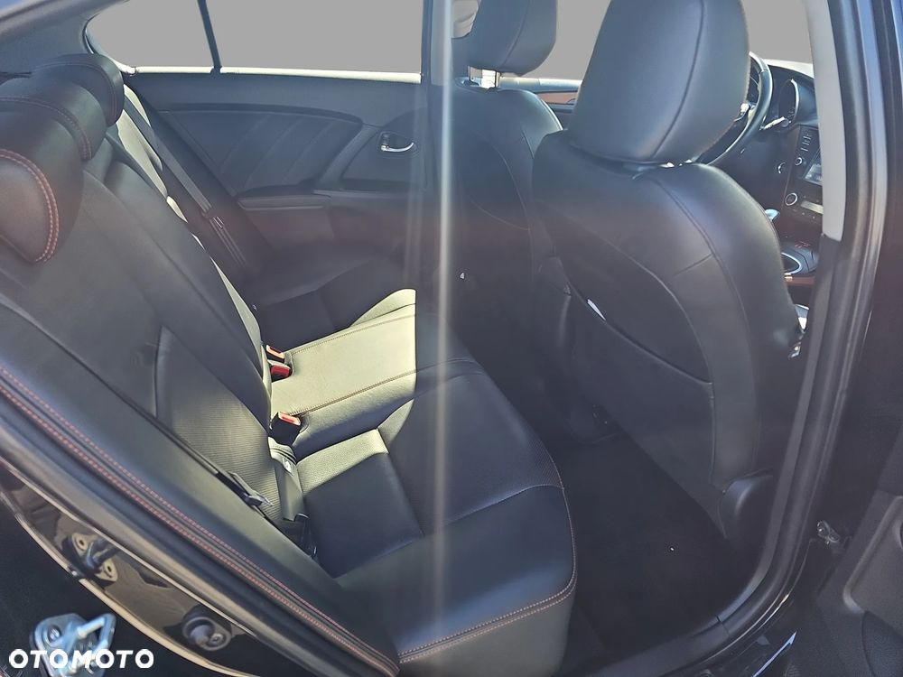 Toyota Avensis 1.8 Prestige - 11