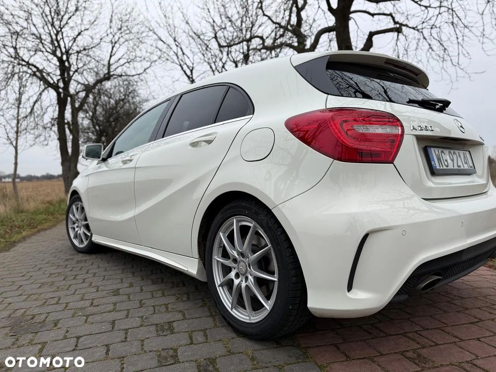 Mercedes-Benz Klasa A 250 4Matic 7G-DCT AMG Line - 12