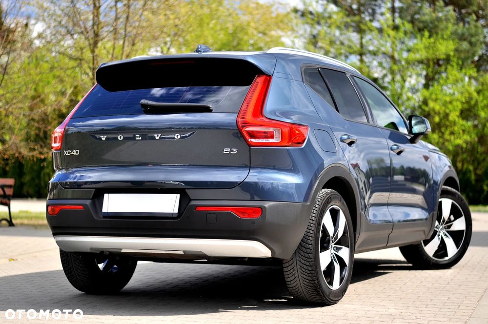 Volvo XC 40 B3 B DKG Plus Bright - 11