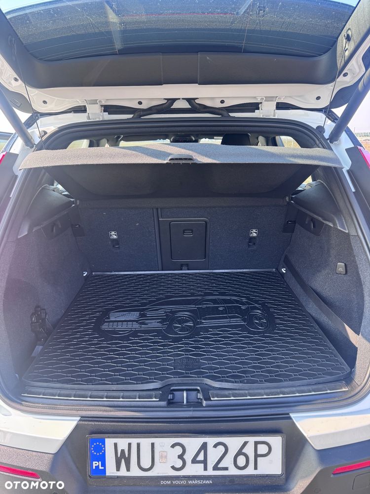 Volvo XC 40 D4 AWD R-Design - 11
