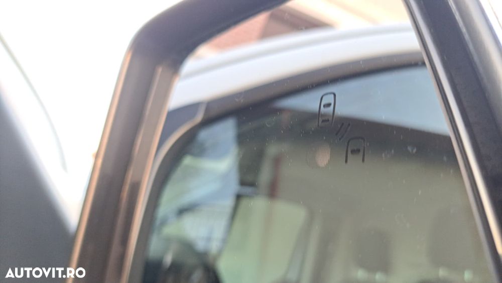 Ford CUSTOM VAN TREND L2H1 FWD - 15