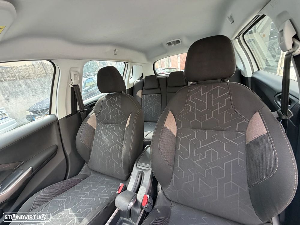 Peugeot 2008 1.6 BlueHDi Allure - 9