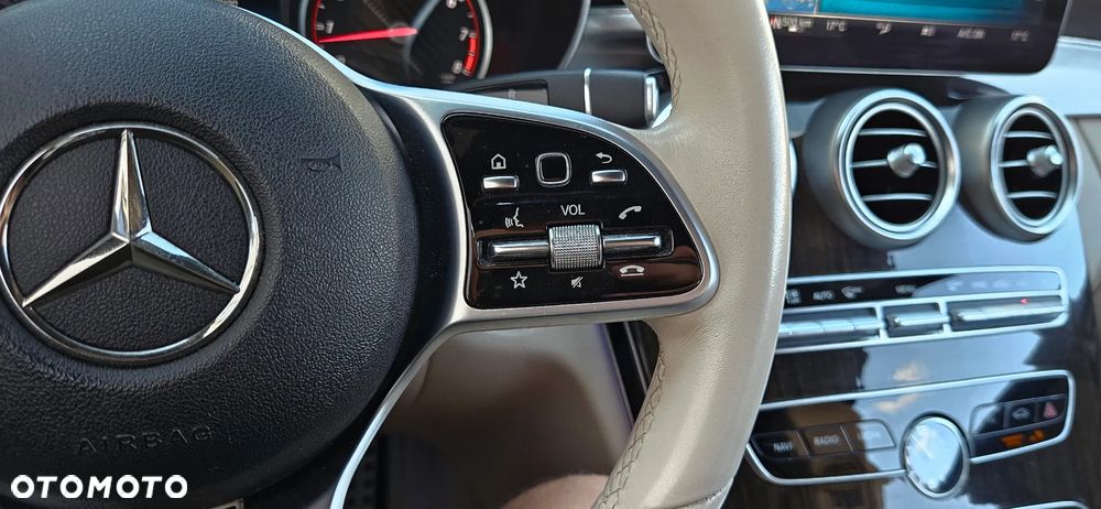 Mercedes-Benz Klasa C 300 Cabrio 9G-TRONIC AMG Line - 31