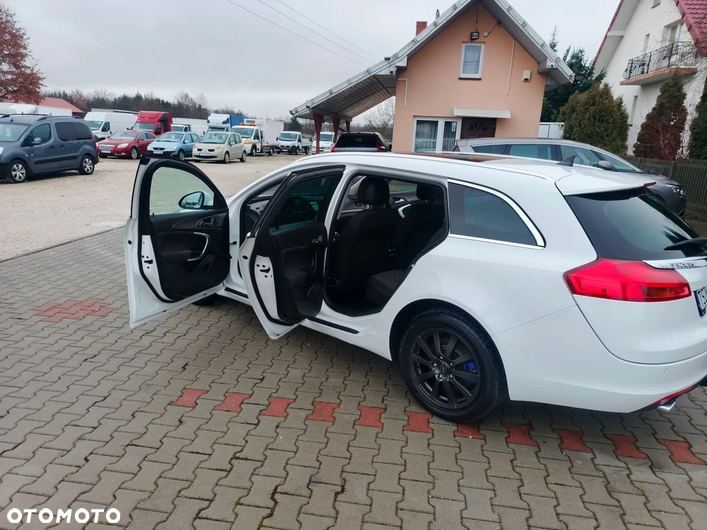 Opel Insignia 2.0 T SportsTourer 4x4 ecoFLEX Start/Stop Design Edition - 27