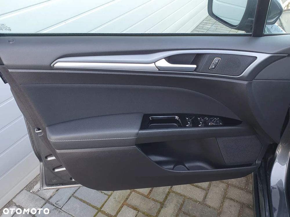 Ford Mondeo - 22