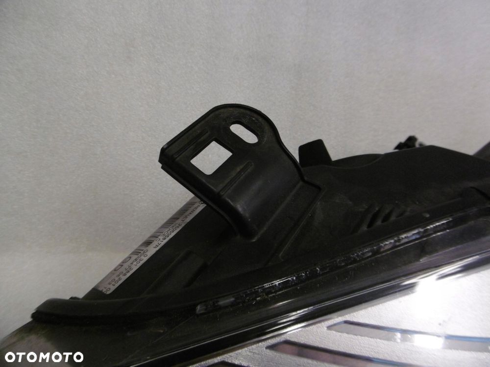 renault megane iii lift - lampa przednia lewa - 4