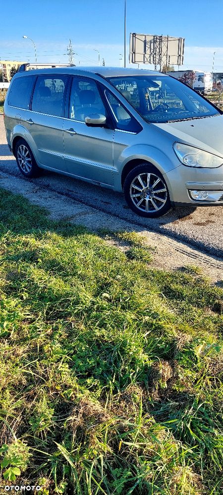 Ford Galaxy 2008 photo 4