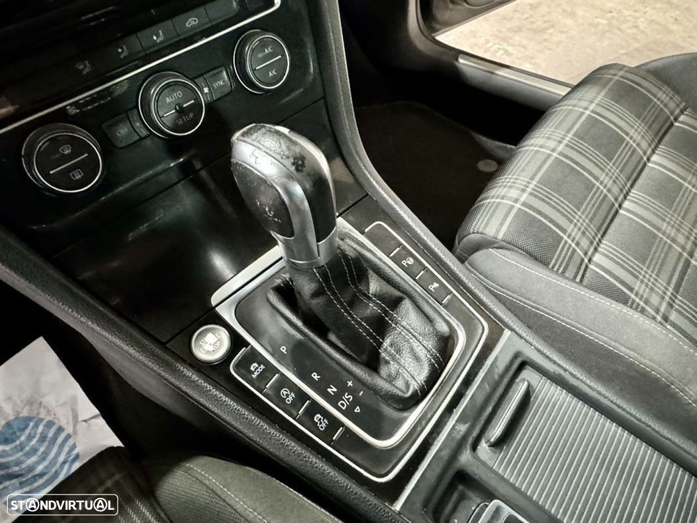 VW Golf 2.0 TDI GTD DSG - 45