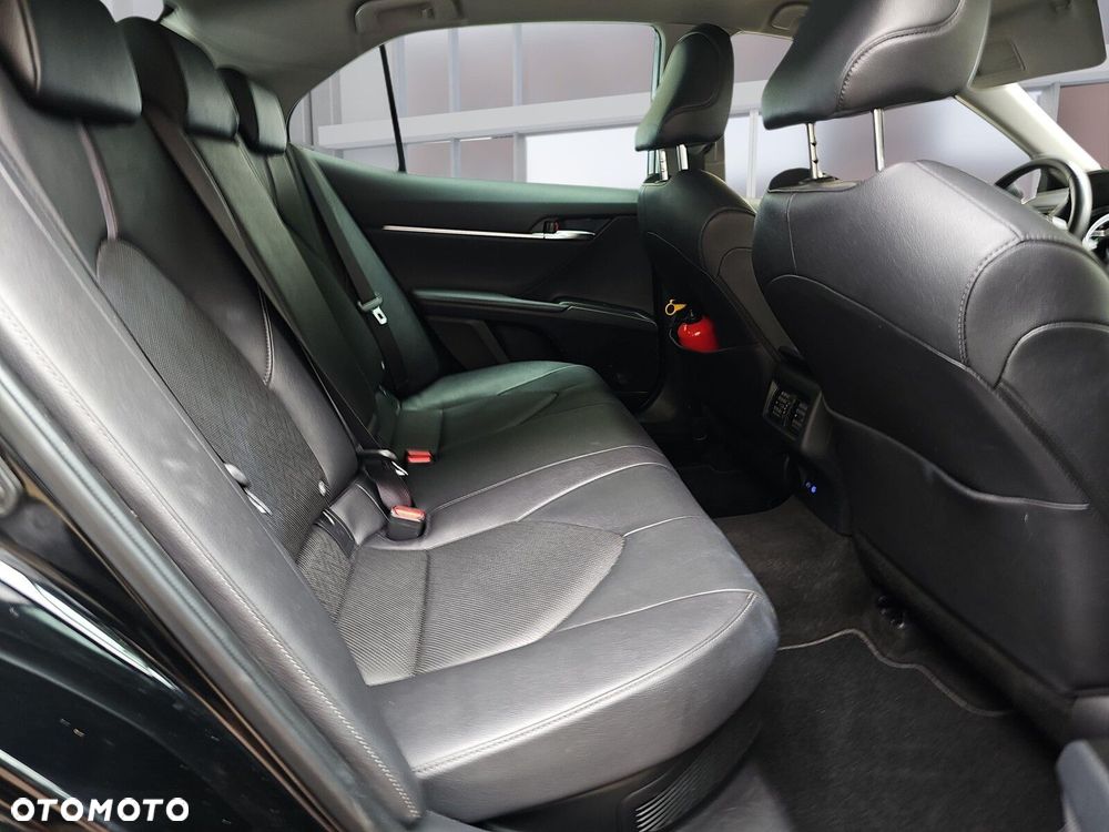 Toyota Camry 2.5 Hybrid Executive CVT - 11