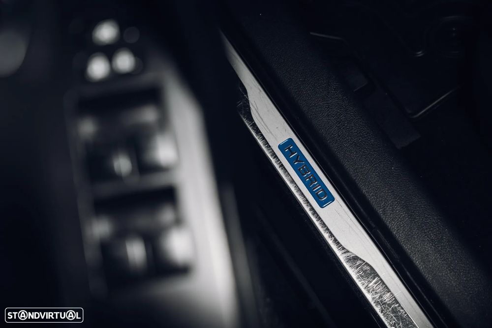 Toyota Auris 1.8 HSD Sport+Navi - 16