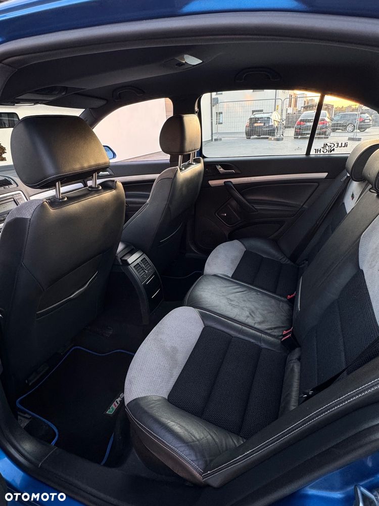 Skoda Octavia 2.0 TFSI RS - 11