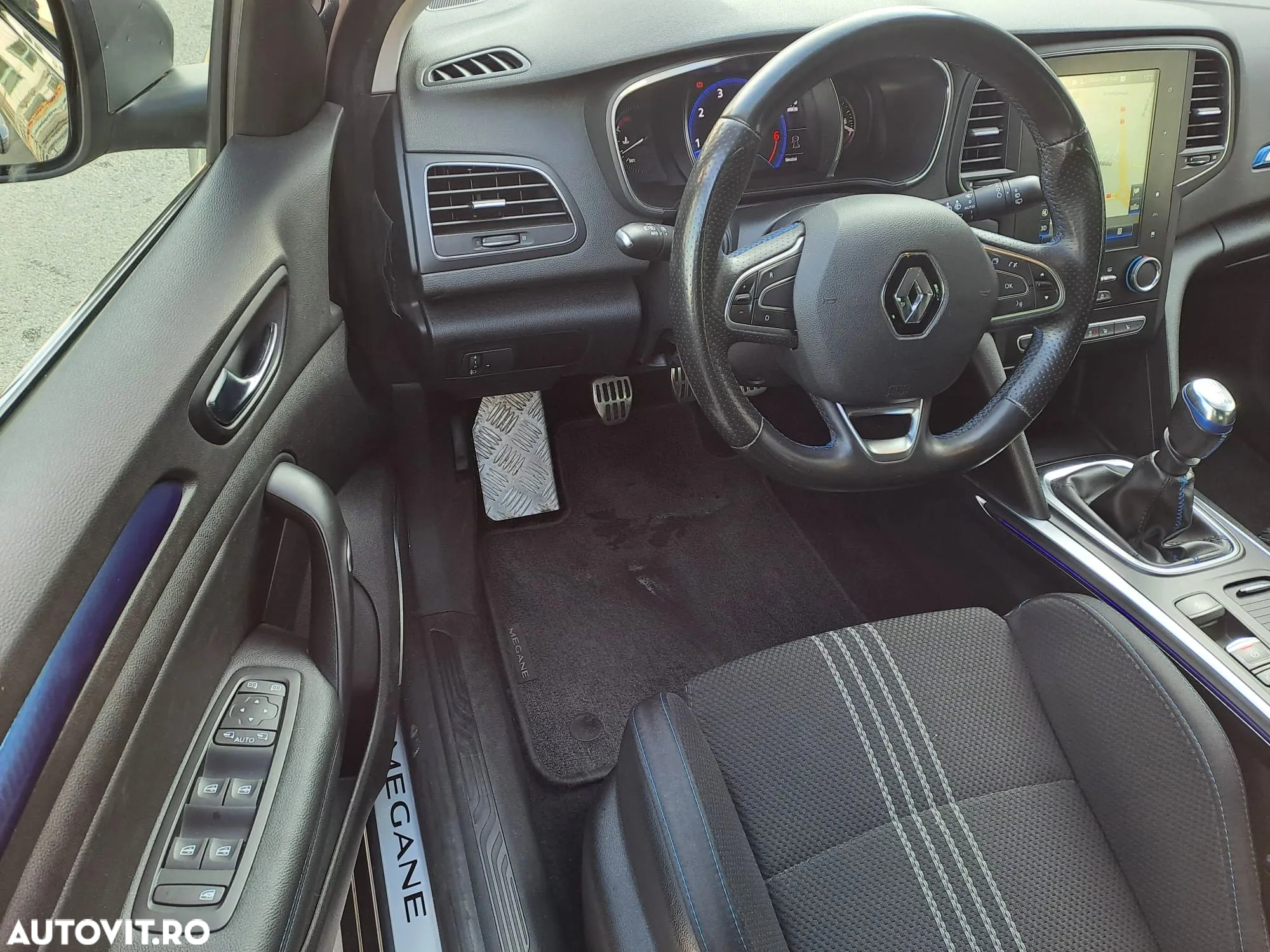 Renault Megane TCe 160 GPF GT LINE - 10