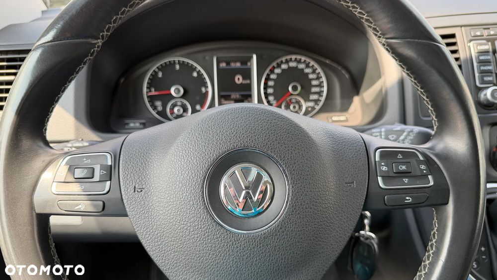 Volkswagen Multivan - 33