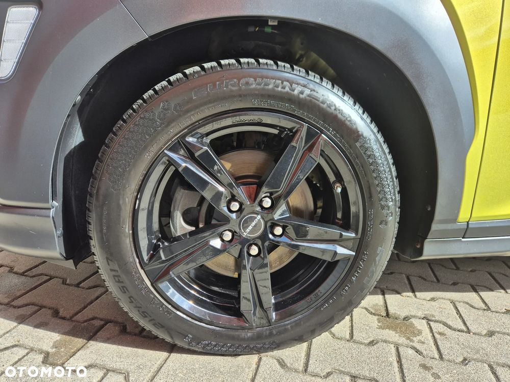 Hyundai Kona - 12