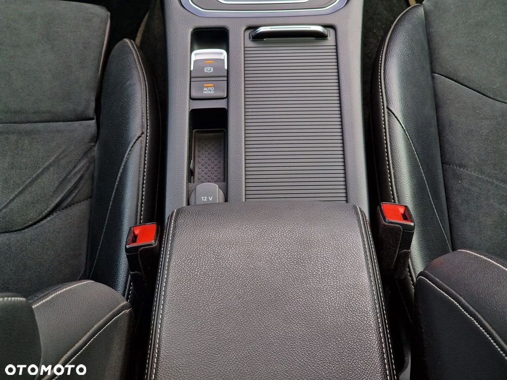 Volkswagen Arteon 2.0 TSI 4Motion R-Line DSG - 23