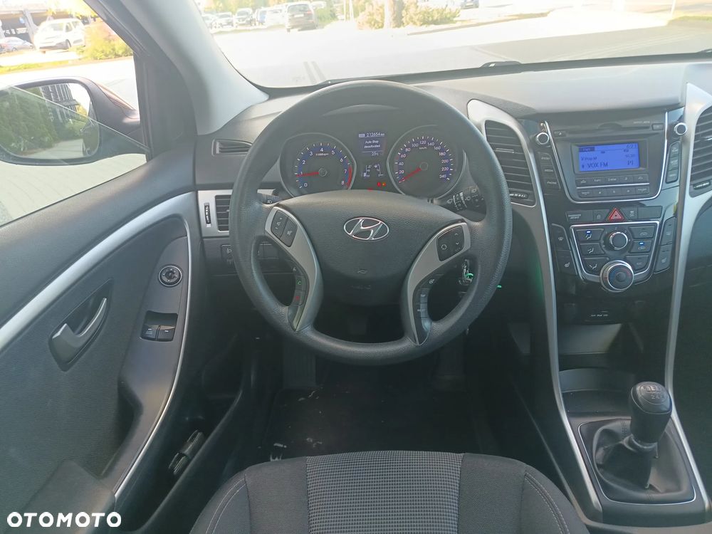 Hyundai i30 1.6 Style - 8
