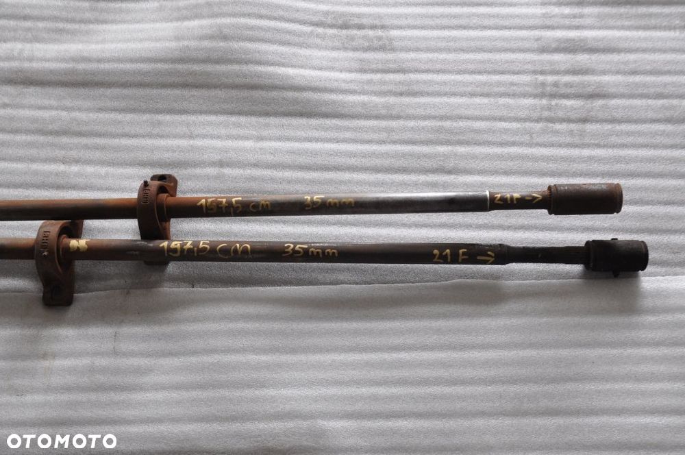 WAŁ NAPĘDOWY CLAAS CELTIS / RENAULT CERES/ RENAULT CELTIS DŁ. 157,5 CM - 1
