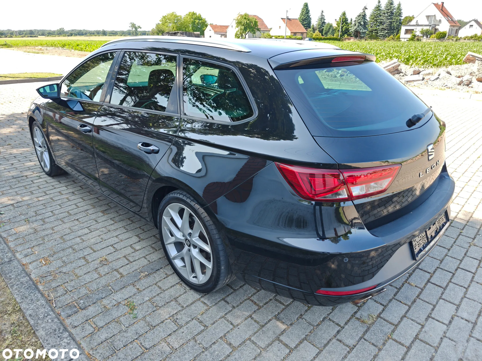 Seat Leon 2.0 TDI FR Black S&S - 3