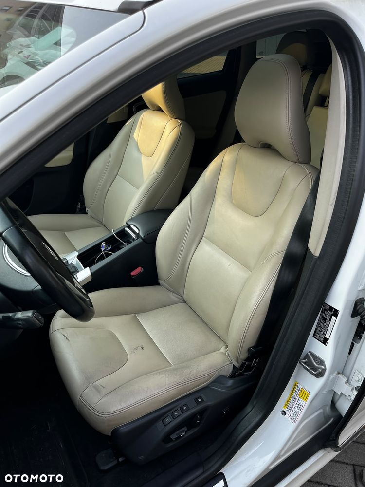 Volvo XC 60 T5 AWD Momentum - 17