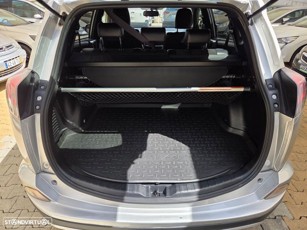 Toyota RAV4 2.0 D-4D Comfort - 13