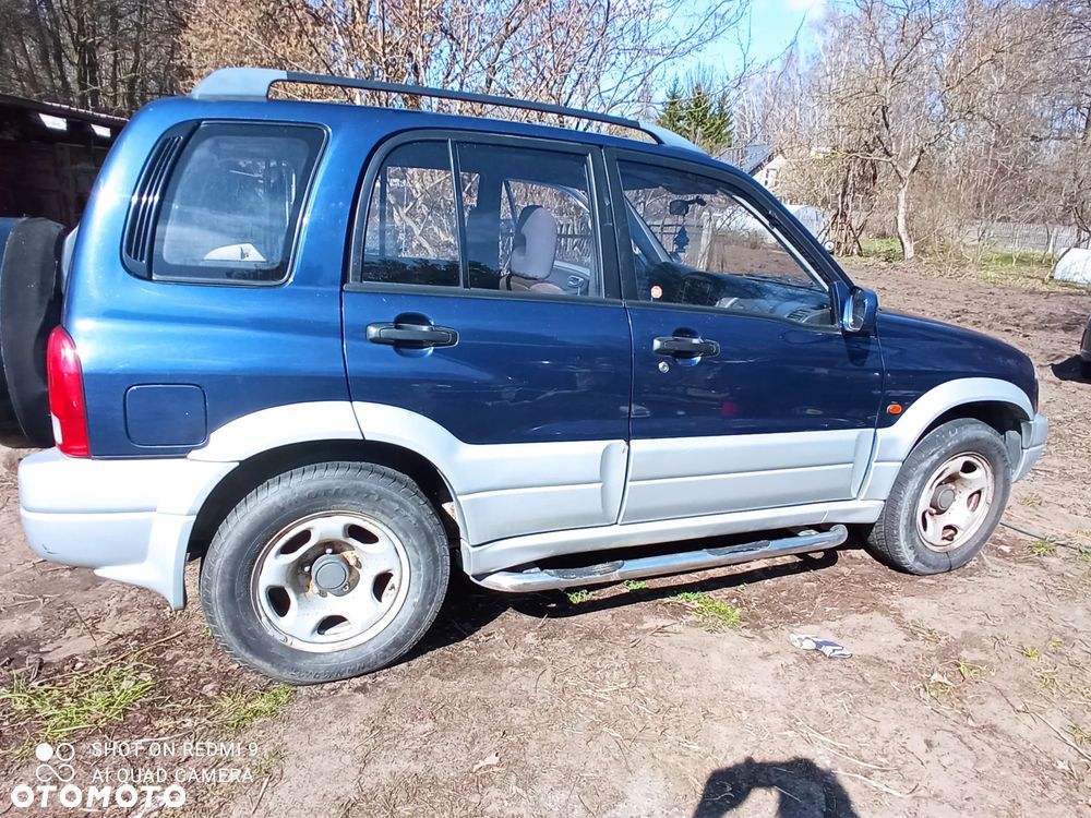Suzuki Grand Vitara 2.0 - 13