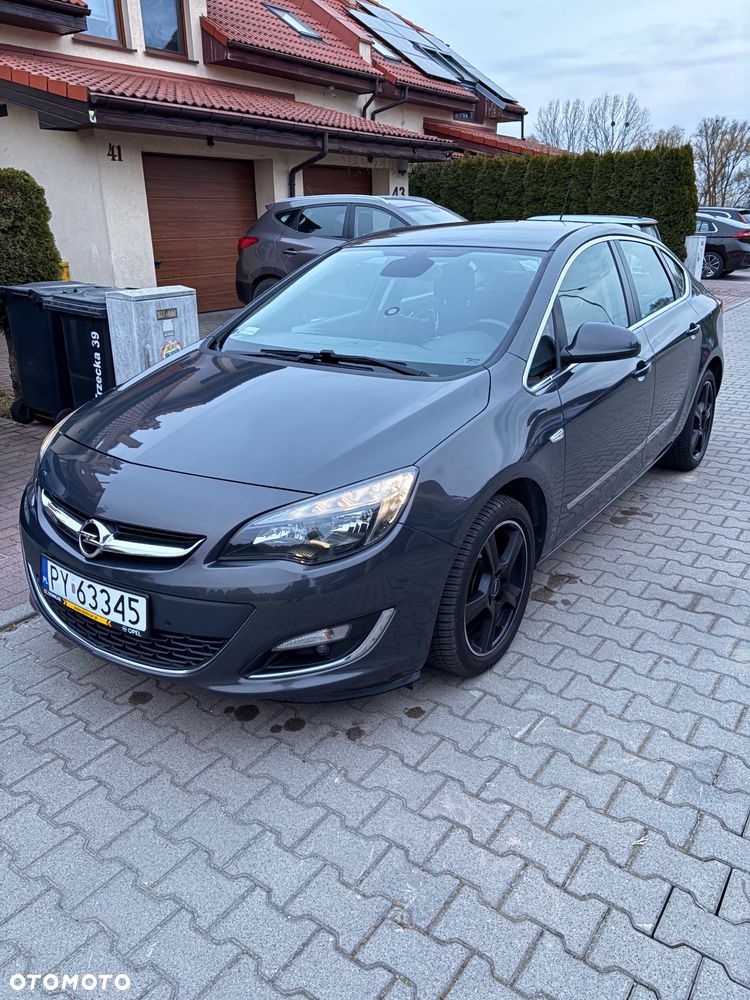 Opel Astra 1.4 T Business EU6 - 1