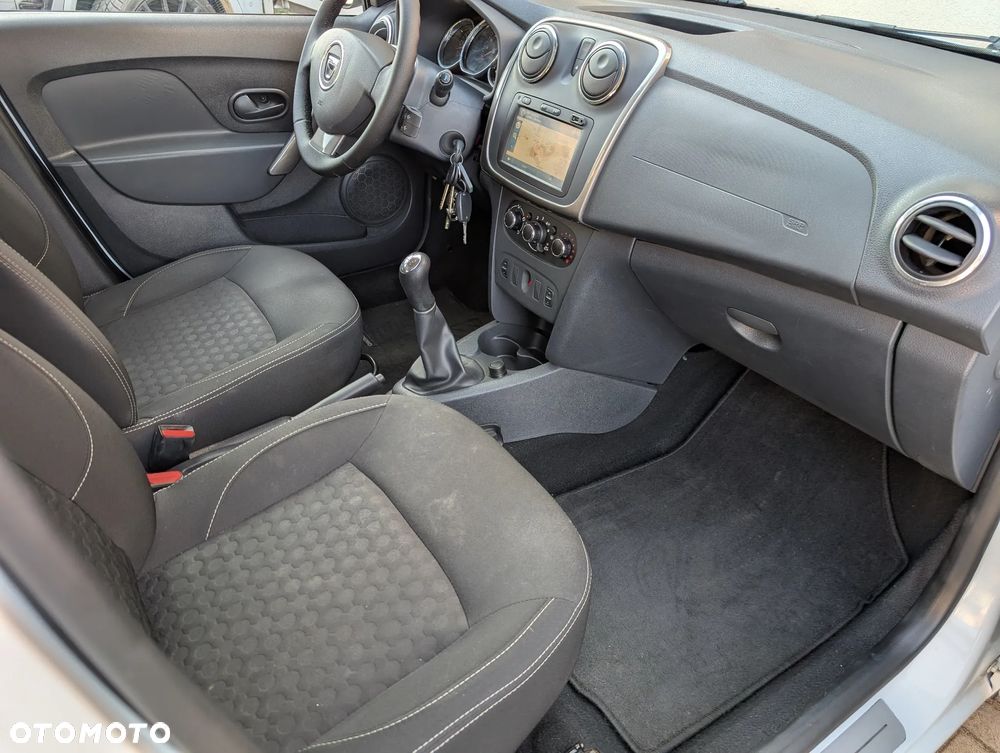 Dacia Sandero 1.2 16V Laureate - 21