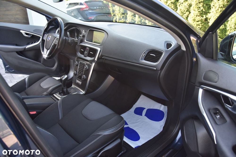 Volvo V40 D4 Drive-E Momentum - 20