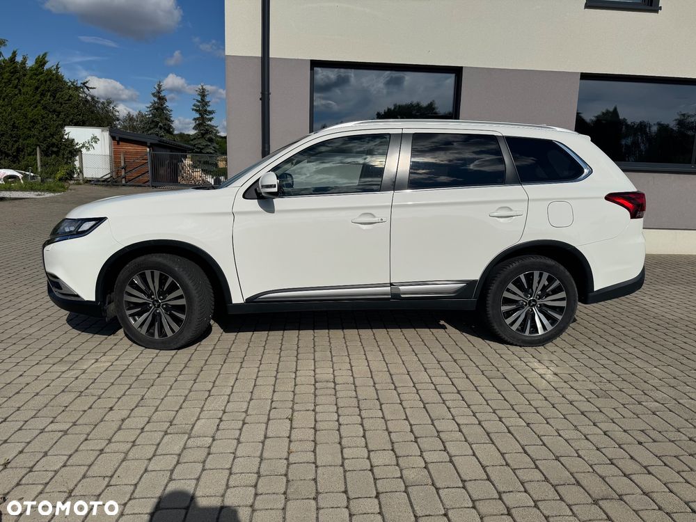 Mitsubishi Outlander 2019 photo 3