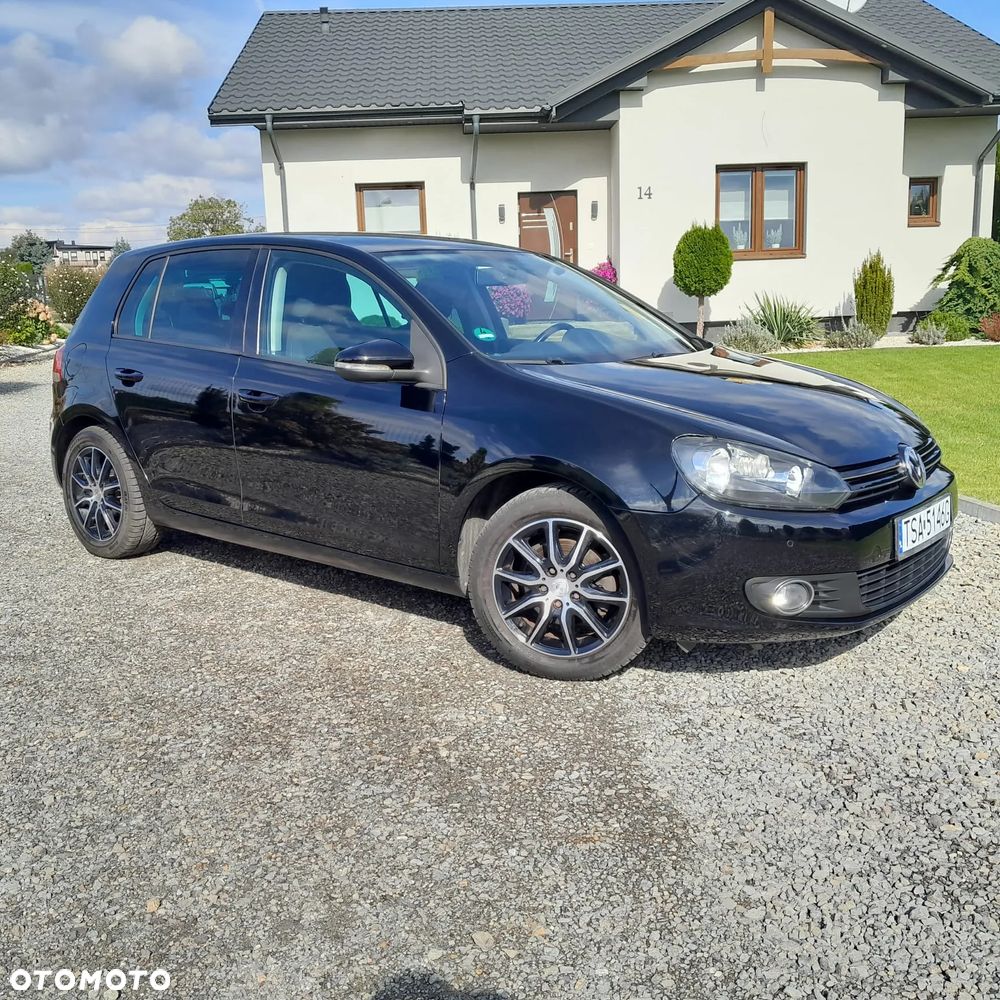 Volkswagen Golf - 1