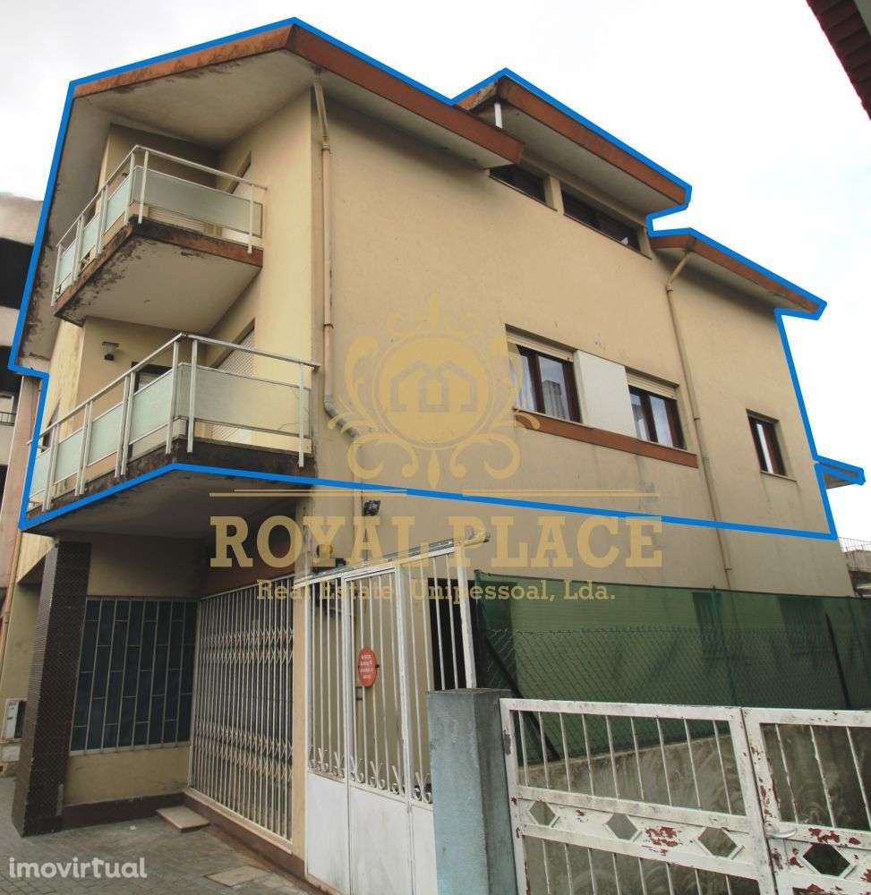 Andar Moradia no centro de Paços de Brandão - Grande imagem: 2/20