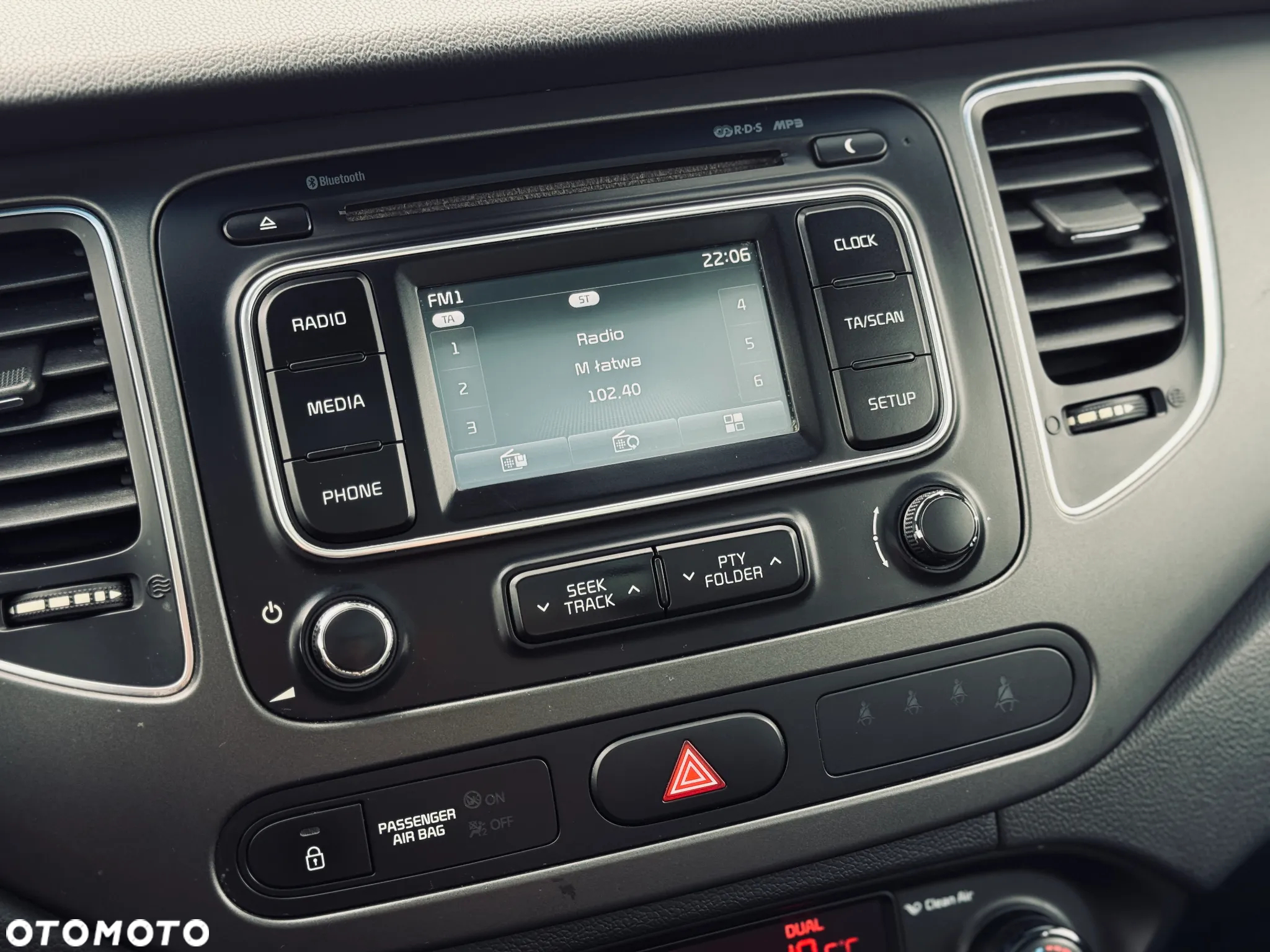 Kia Carens 1.7 CRDi M - 31